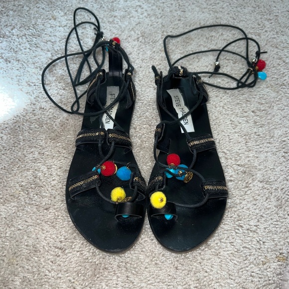 Steve Madden Cailin Black Gladiator Sandals with poms - Picture 2 of 4